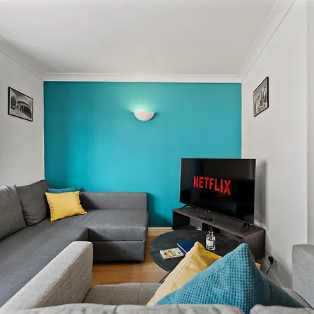 Stylish 2br Flat In The Heart Of - Parking Apartment *