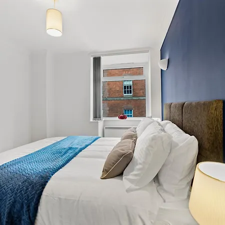 Stylish 2br Flat In The Heart Of - Parking Apartment Leeds (West Yorkshire)